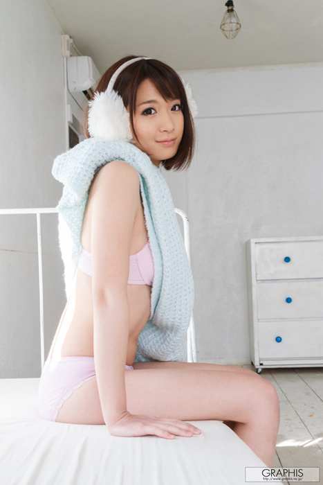 Graphis套图ID0924 2013-01-18 [Graphis Gals] Mayu Kamiya - [Winter Love]